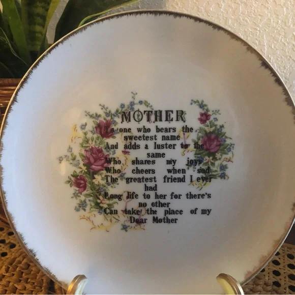 Vintage Mother Porcelain Plate w/Roses and Gold Trim - Picture 8 of 10